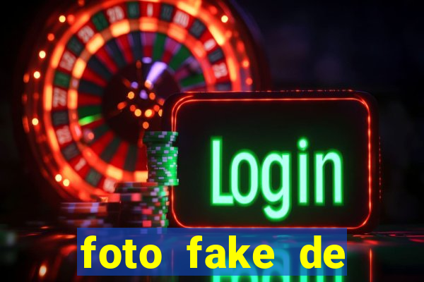 foto fake de menina no espelho cabelo cacheado